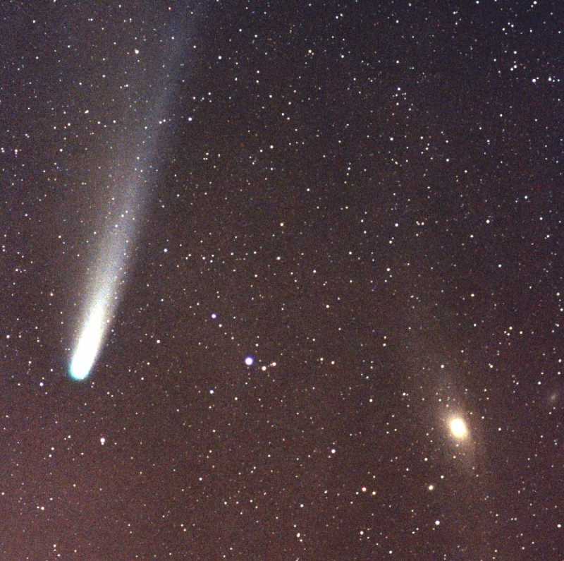 Kometa C2002C1 (Ikeya-Zhang) Leszek Marcinek (Lublin) 3 kwiecień 2002